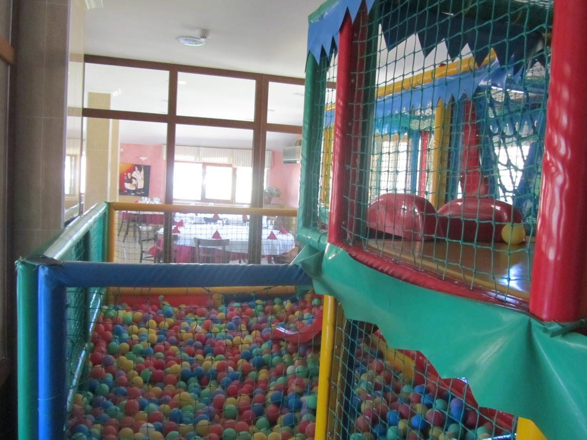 Hotel Galayos Ойос-дель-Эспино Экстерьер фото